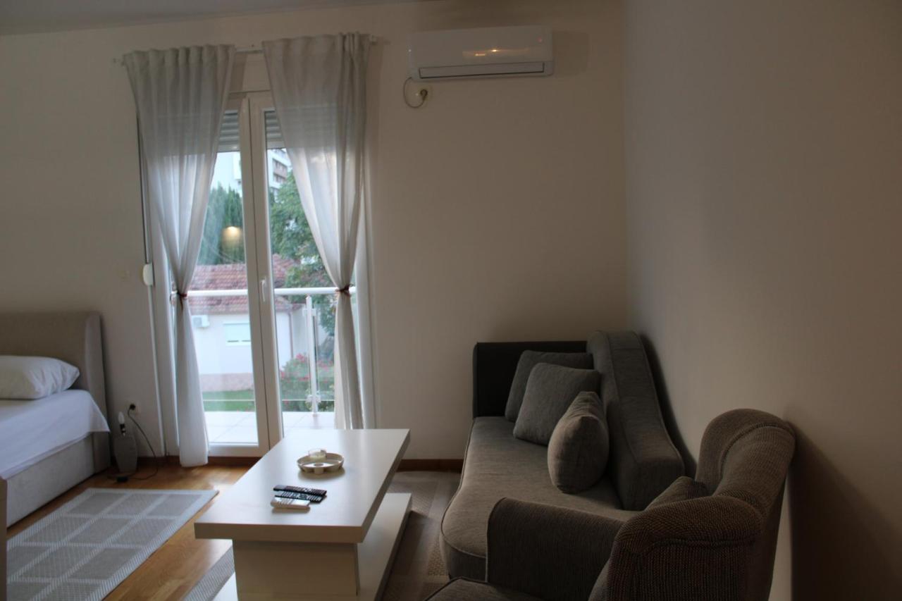 Delta Studio Apartman Podgorica Esterno foto